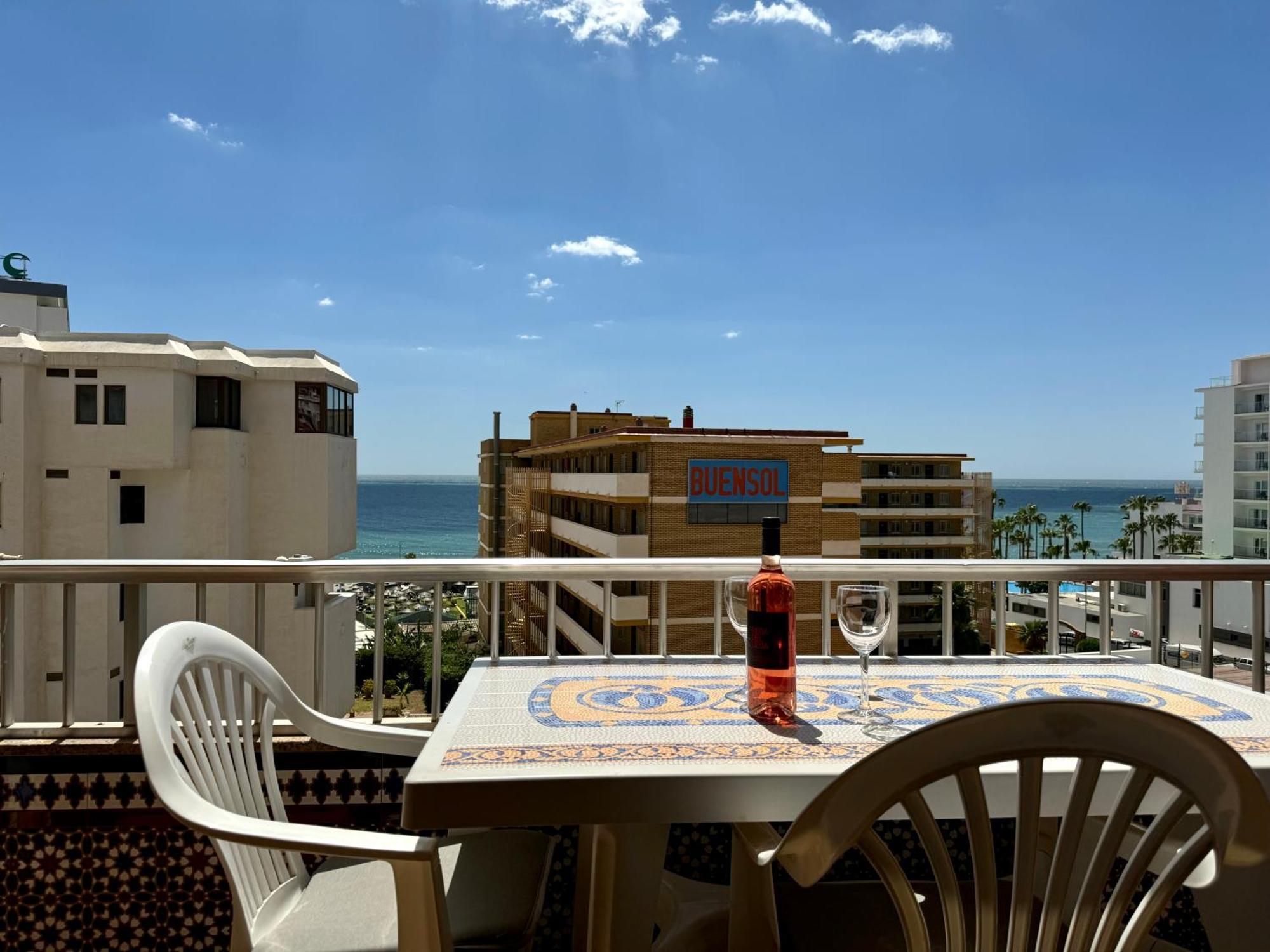 Апартаменты La Carihuela A 150 Metros De La Playa Con Espectaculares Vistas Торремолинос Экстерьер фото