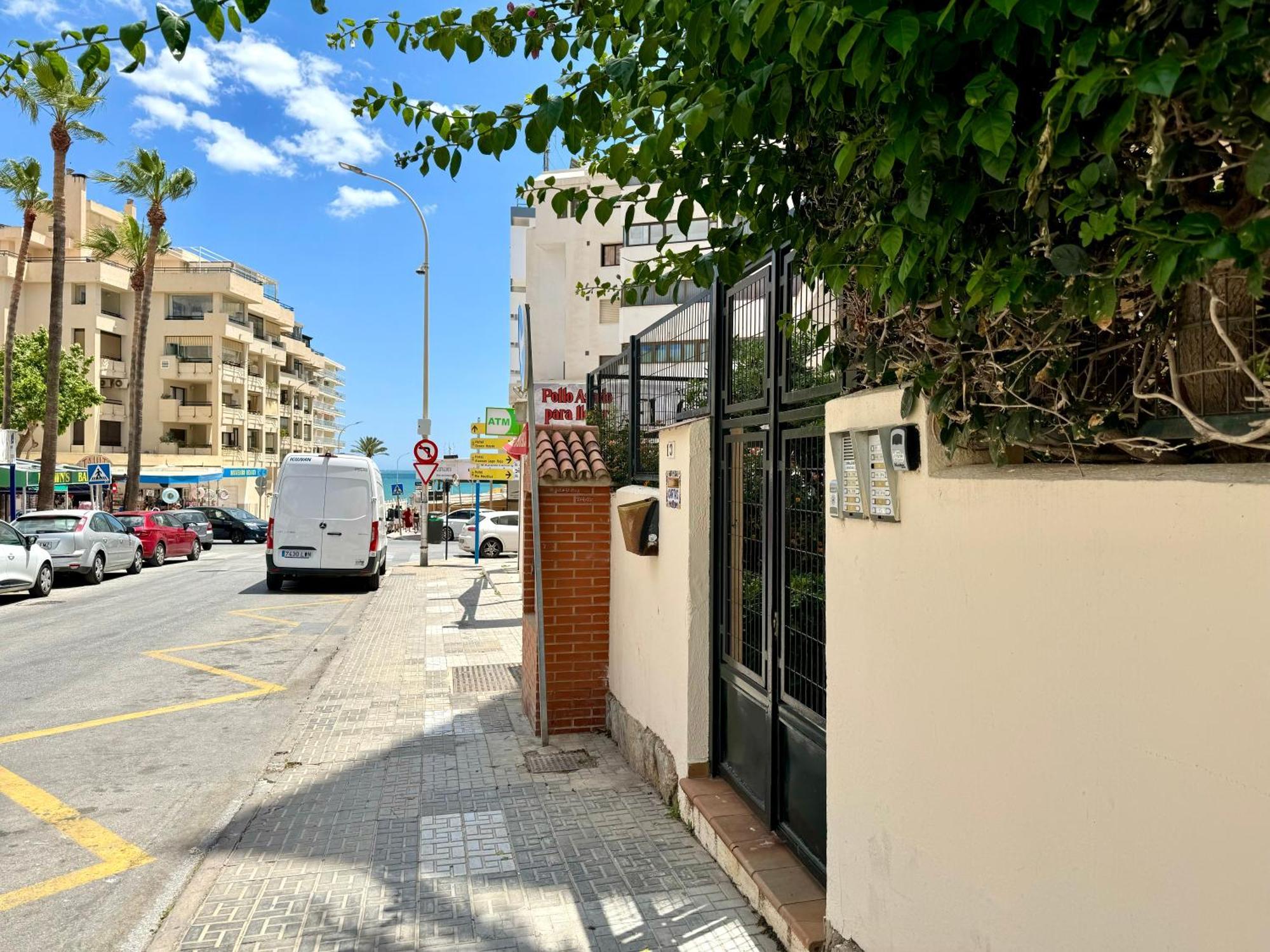 Апартаменты La Carihuela A 150 Metros De La Playa Con Espectaculares Vistas Торремолинос Экстерьер фото